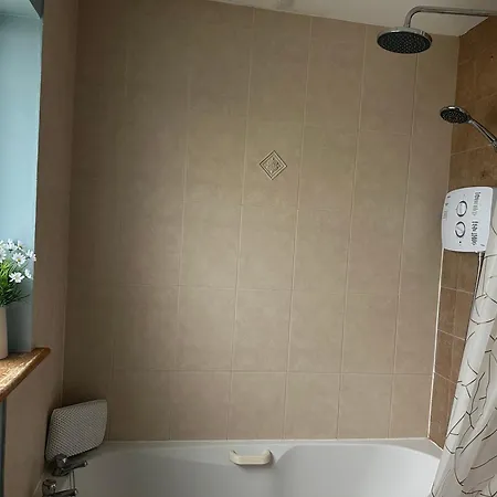 The Laurels * كاشيل